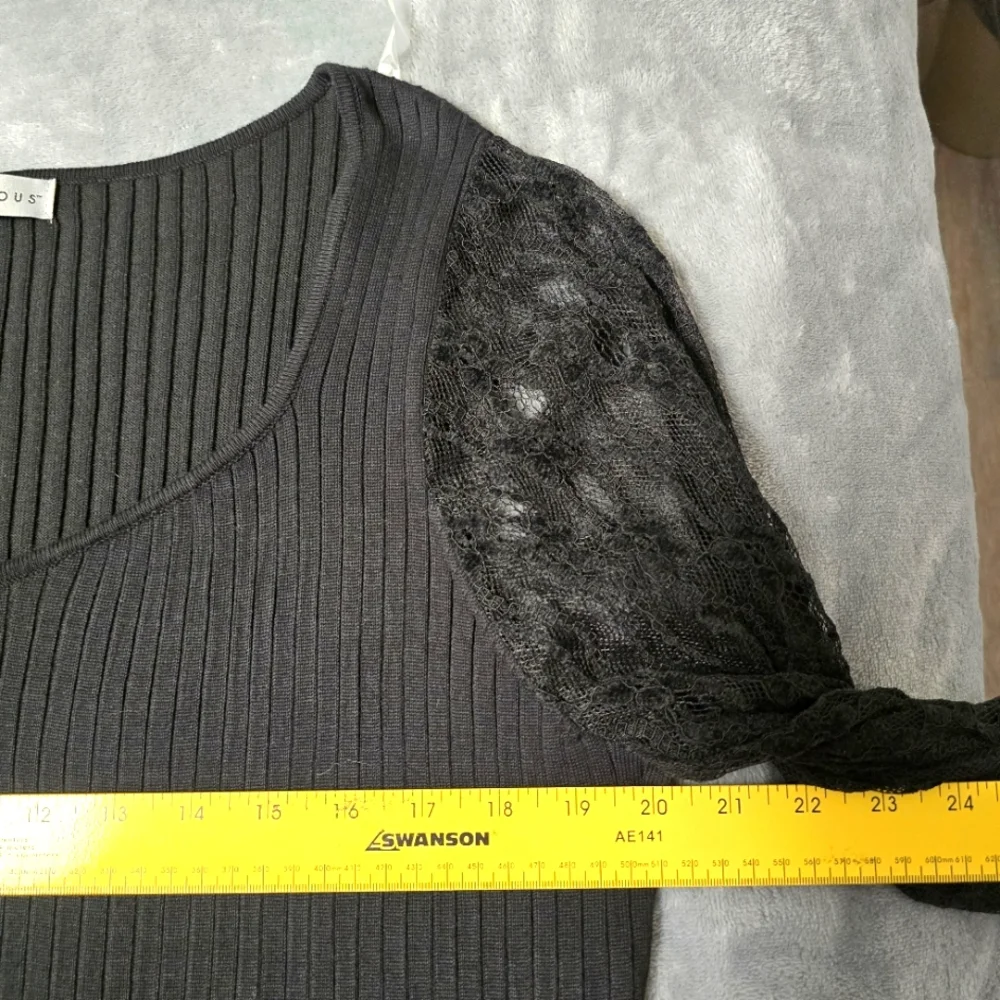 2/$30 Absolutely Famous Black Rib Knit Sweater Lace Sleeves Plus Size 1X - Picture 6 of 11